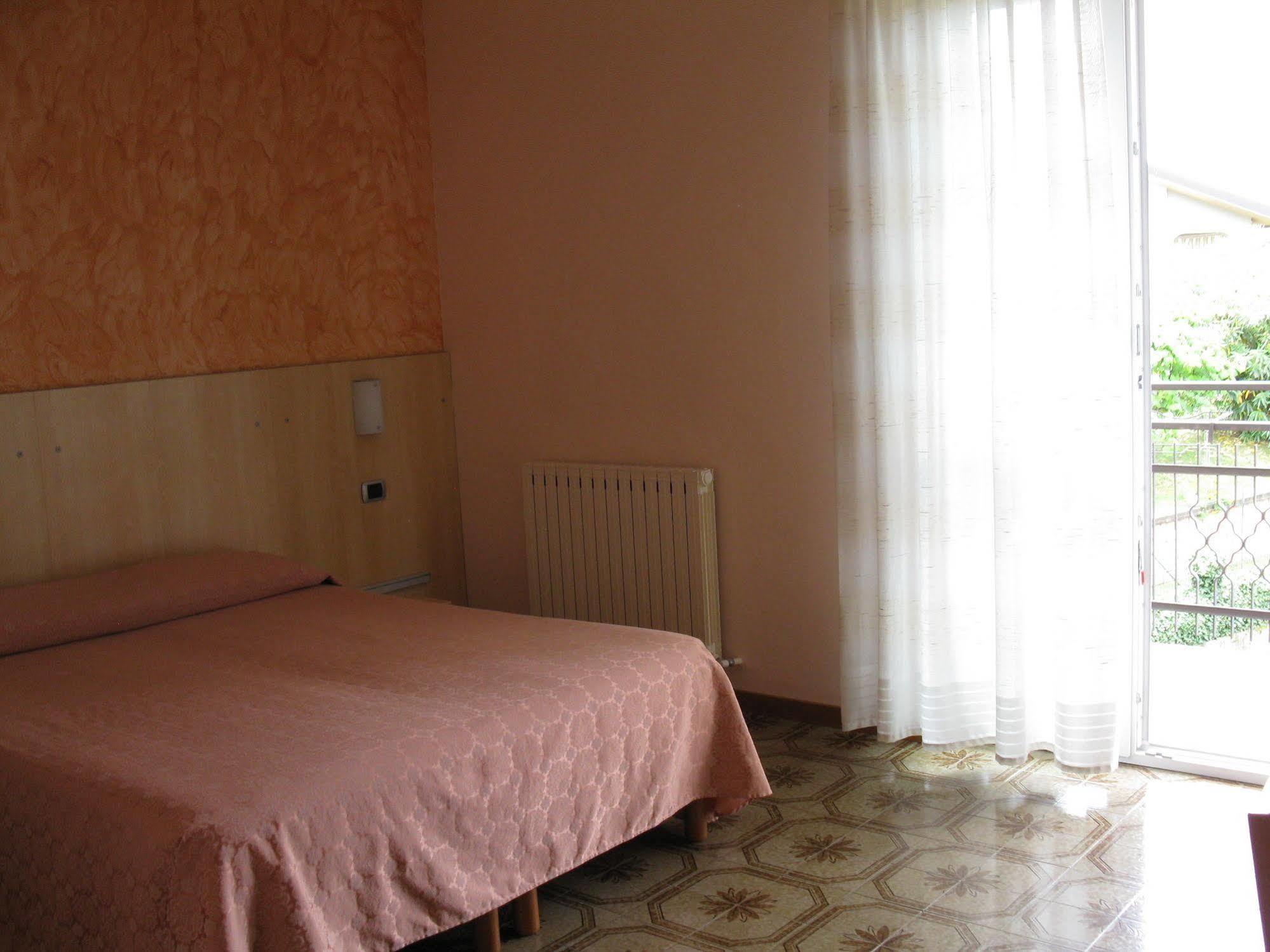 Hotel La Collina 2*
